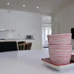 Aparthotel & 3*