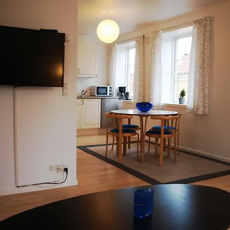 Aparthotel & 3*